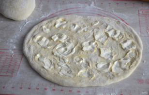 Пирог со шпинатом и брынзой