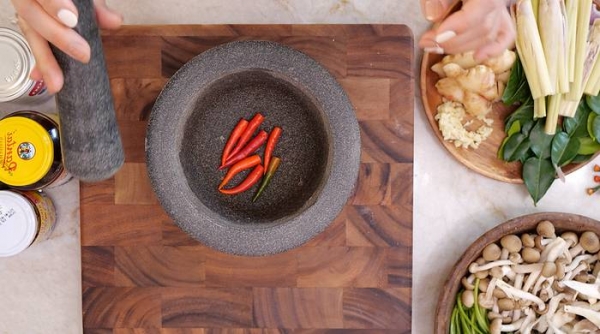 
Том Ям &mdash; простой рецепт в домашних условиях с креветками	