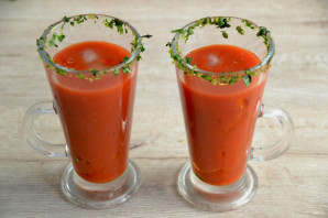 Безалкогольная "Кровавая мэри" Безалкогольная "Кровавая мэри"