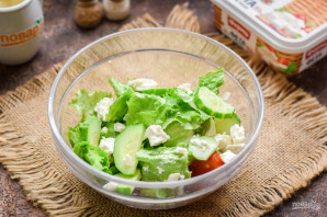 Салат с авокадо и оливками