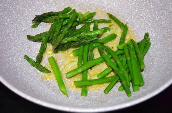 Омлет на сковороде с сыром — 5 рецептов с овощами
Омлет на сковороде с сыром — 5 рецептов с овощами