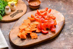 Суп с пельменями по-узбекски Суп с пельменями по-узбекски