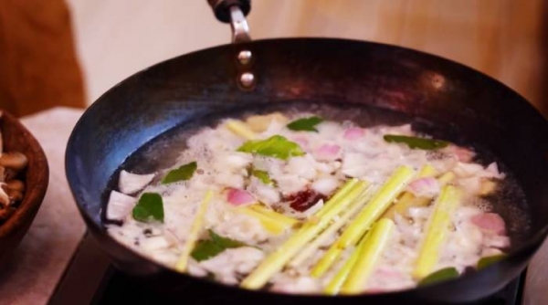 
Том Ям &mdash; простой рецепт в домашних условиях с креветками	