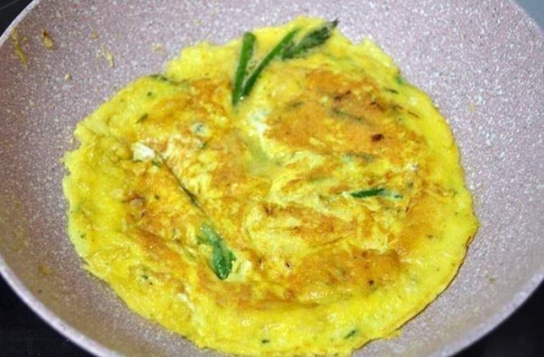 Омлет на сковороде с сыром — 5 рецептов с овощами
Омлет на сковороде с сыром — 5 рецептов с овощами