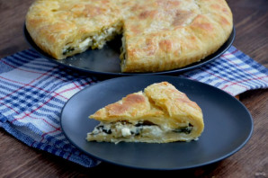 Пирог со шпинатом и брынзой