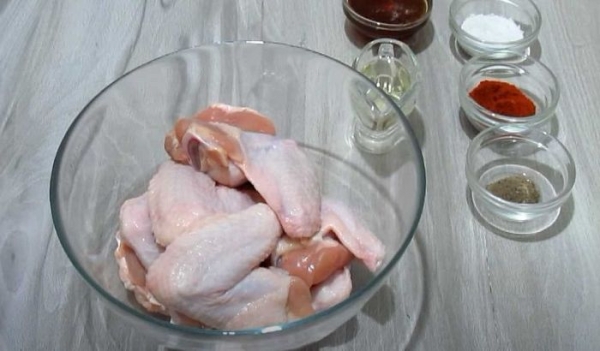 
Куриные крылышки с корочкой в духовке &mdash; 5 рецептов с фотографиями	