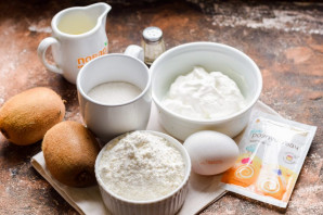 Пирог с киви на сметане