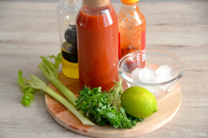 Безалкогольная "Кровавая мэри" Безалкогольная "Кровавая мэри"