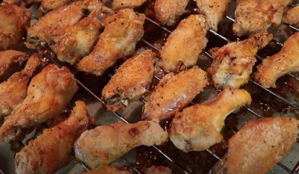
Куриные крылышки с корочкой в духовке &mdash; 5 рецептов с фотографиями	