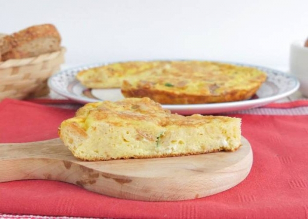 
Омлет на сковороде с молоком и сыром &mdash; 5 простых рецептов с фото	