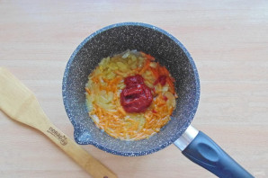 Рыбные консервы в томатном соусе