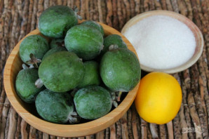 Фейхоа с лимоном и сахаром Фейхоа с лимоном и сахаром