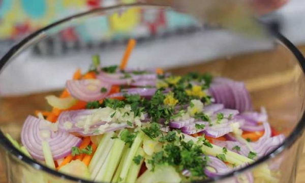 Рыба с овощами в духовке — простой рецепт запекания в пергаменте
Рыба с овощами в духовке — простой рецепт запекания в пергаменте