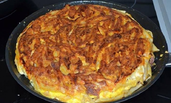 
Омлет с сыром на сковороде &mdash; 7 пошаговых рецептов с добавками с фотографиями	