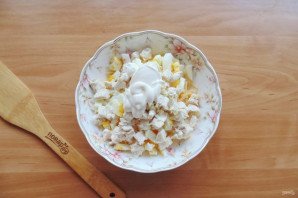 "Буржуйский" салат с ананасом и курицей