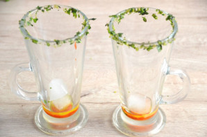 Безалкогольная "Кровавая мэри" Безалкогольная "Кровавая мэри"