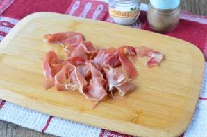 Салат с хамоном и рукколой Салат с хамоном и рукколой