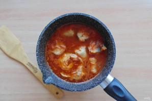 Рыбные консервы в томатном соусе