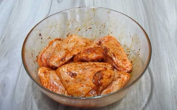 
Куриные крылышки с корочкой в духовке &mdash; 5 рецептов с фотографиями	