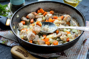 Ячневая каша с мясом Ячневая каша с мясом