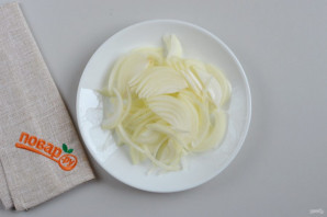 Суп с фасолью и огурцами