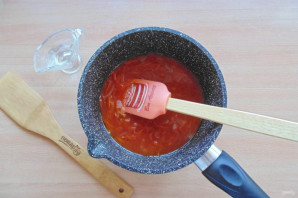 Рыбные консервы в томатном соусе