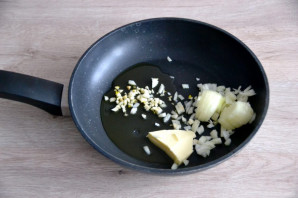 Пирог со шпинатом и брынзой