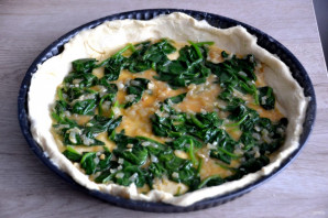 Пирог со шпинатом и брынзой