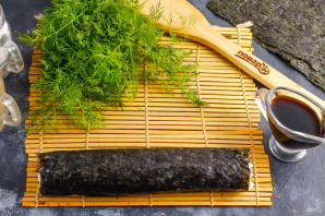 Роллы с жареным лососем