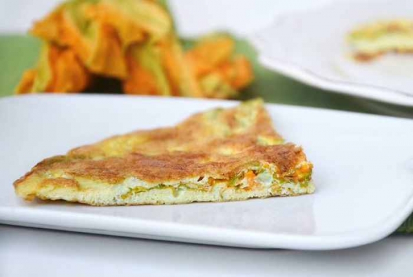 
Омлет на сковороде с молоком и сыром &mdash; 5 простых рецептов с фото	