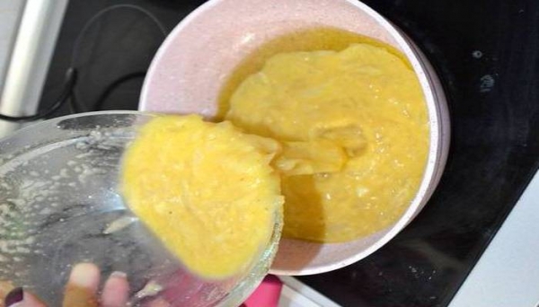 Омлет на сковороде с сыром — 5 рецептов с овощами
Омлет на сковороде с сыром — 5 рецептов с овощами