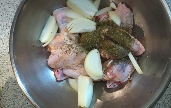 
Куриные крылышки с корочкой в духовке &mdash; 5 рецептов с фотографиями	