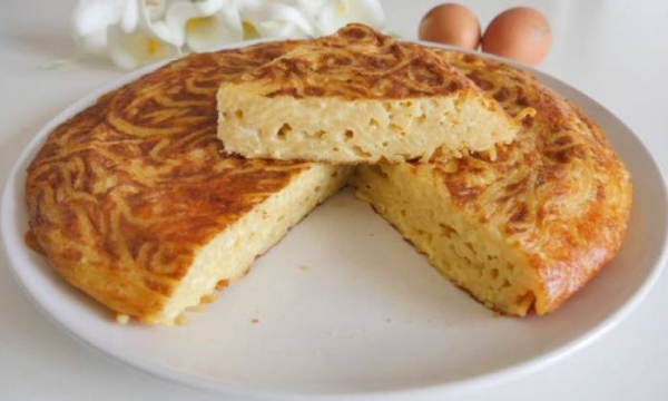 
Омлет с сыром на сковороде &mdash; 7 пошаговых рецептов с добавками с фотографиями	