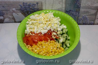 Салат с тунцом и овощами