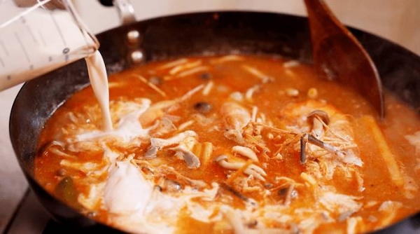 
Том Ям &mdash; простой рецепт в домашних условиях с креветками	