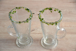 Безалкогольная "Кровавая мэри" Безалкогольная "Кровавая мэри"