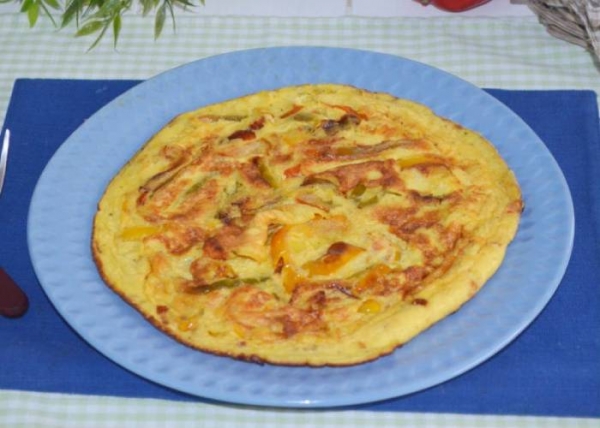 Омлет на сковороде с сыром — 5 рецептов с овощами
Омлет на сковороде с сыром — 5 рецептов с овощами