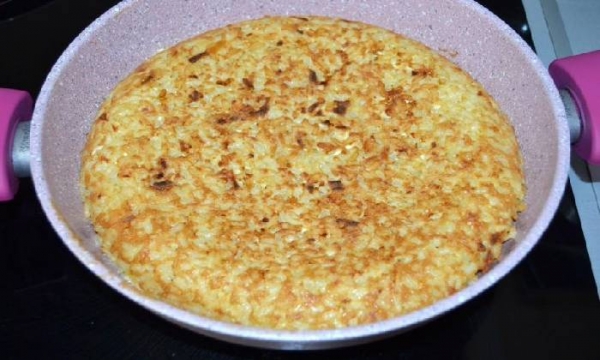 
Омлет с сыром на сковороде &mdash; 7 пошаговых рецептов с добавками с фотографиями	