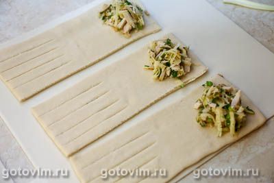 Круассаны из готового теста с курицей и сыром
