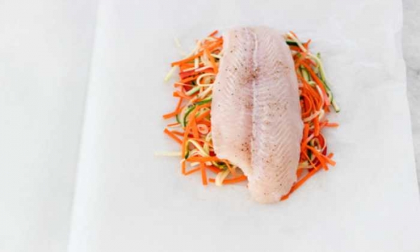 Рыба с овощами в духовке — простой рецепт запекания в пергаменте
Рыба с овощами в духовке — простой рецепт запекания в пергаменте