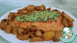 Нежное филе лосося с топпингом из авокадо