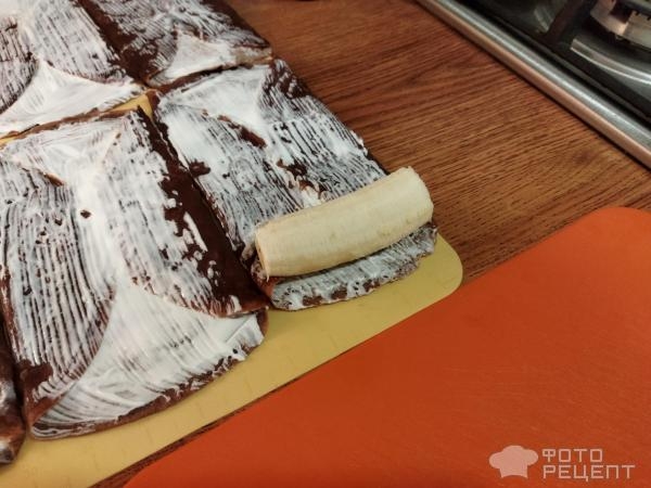 Рецепт: Блинный торт с творожным кремом - протёртая черная смородина, шоколадная глазурь, орехи и много эмоций