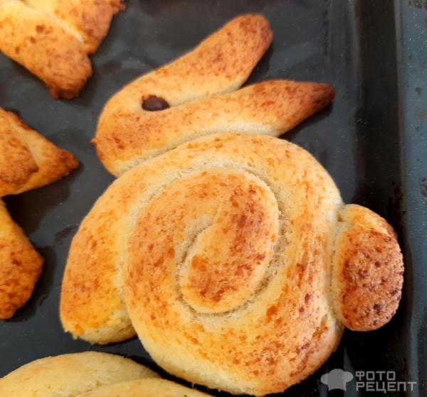 Рецепт: Булочки "Птички" - Встречаем весну! Весенние булочки "Птички" - сладкие, творожные булочки для детей.