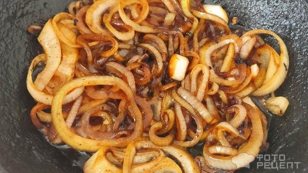 Рецепт: Говядина тушеная - с картофелем, белыми грибами и молоком