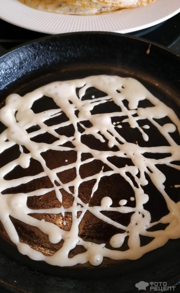 Рецепт: Пирог из блинных рулетов - с куриной печенью