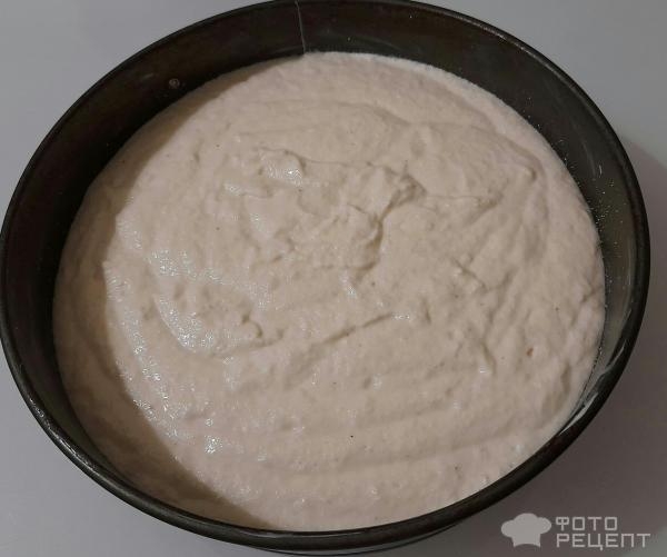 Рецепт: Торт "Кошечка" на день рождения девочке - Бисквитный торт "Кошечка" с масляным кремом и черешней. И кексы "Кошачьи лапки".