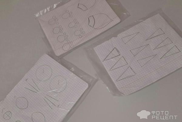 Рецепт: Торт "Кошечка" на день рождения девочке - Бисквитный торт "Кошечка" с масляным кремом и черешней. И кексы "Кошачьи лапки".