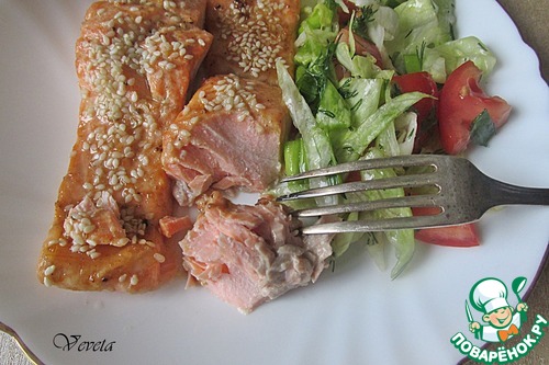 Запеченный лосось в соусе унаги