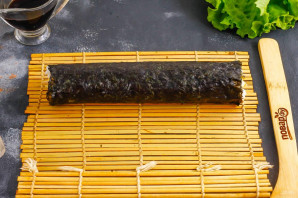 Роллы с курицей и ананасом