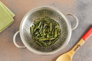 Постный салат из стручковой фасоли Постный салат из стручковой фасоли